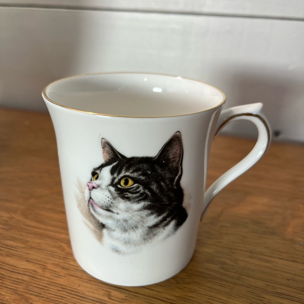 QUEENS ROSINA CHINA CAT PORTRAIT MUG WHITE